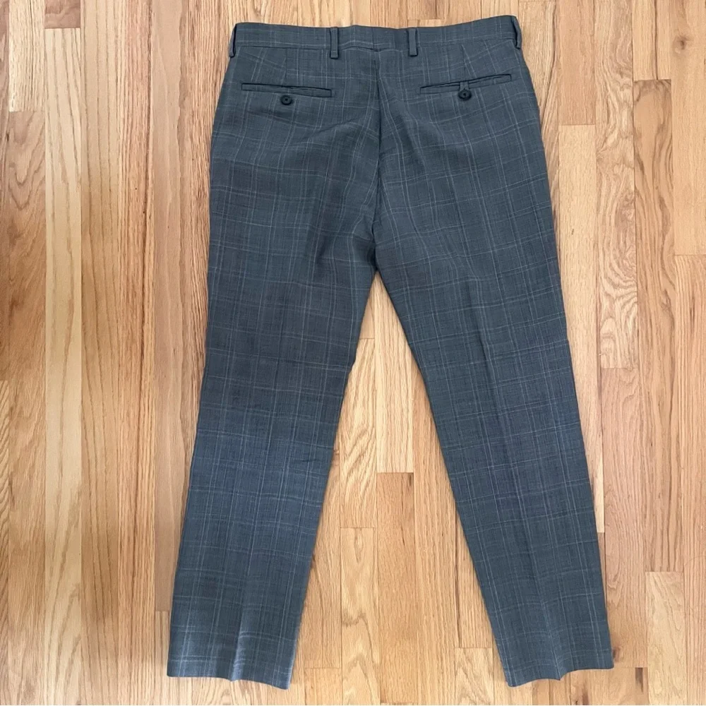 Banana Republic Tailored Slim Fit Men’s Suit – Light Gray Plaid – Preloved